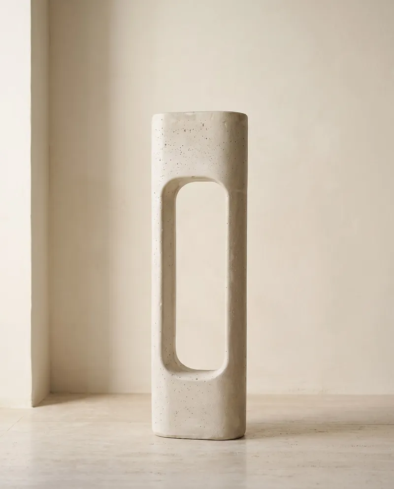 PORTAL sand-coloured concrete garden lamp, studio shot
